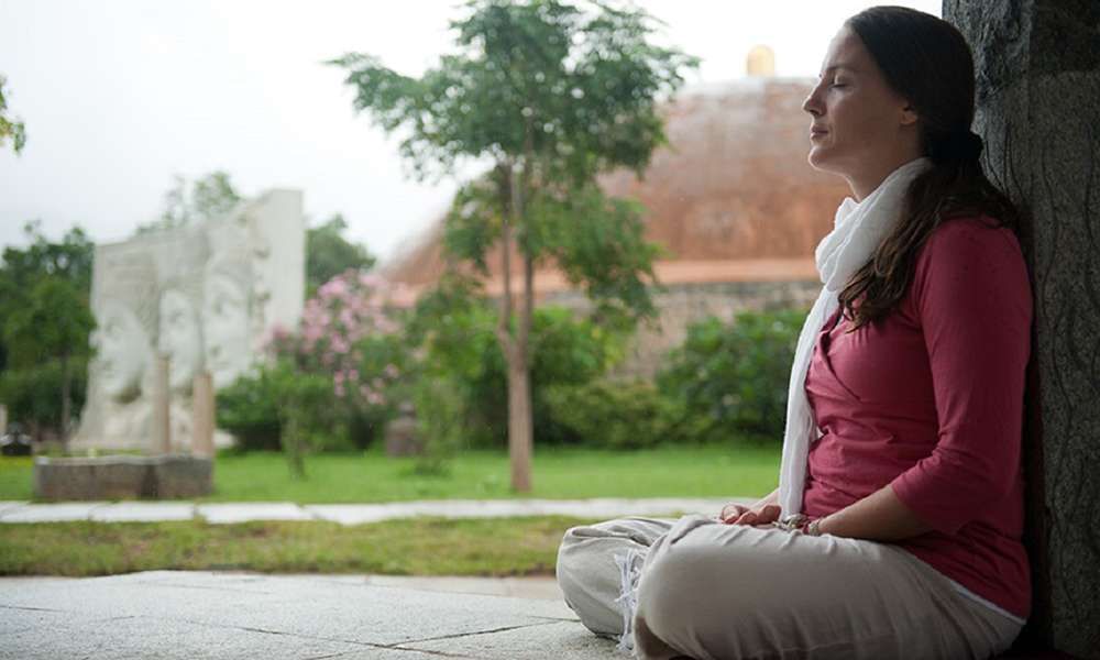 मेडिटेशन: सांसों पर ध्यान टिकाने का क्या महत्व है?