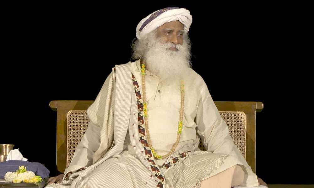 Sadhguru speaking at a Darshan, neatr Chandrakund, Isha Yoga Center | What to Do When You’re Facing Friction in Life?