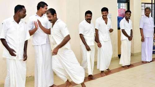 upa-yoga-session-in-trivandrum-central-jail-1