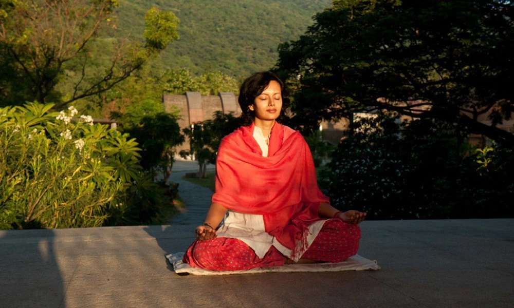isha kriya meditation in hindi