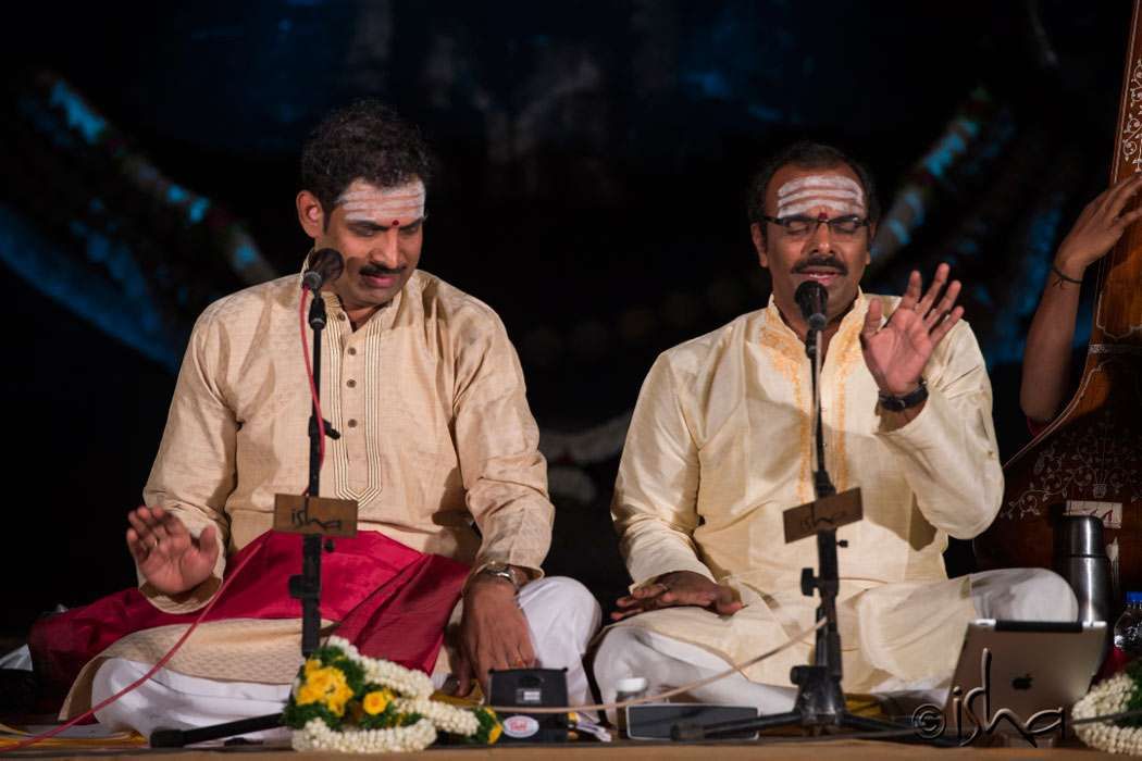 கர்நாடக இசையில் இரண்டாம் நாள் யக்ஷா அமோகம்!, Karnataka isaiyil irandam nal yaksha amogam