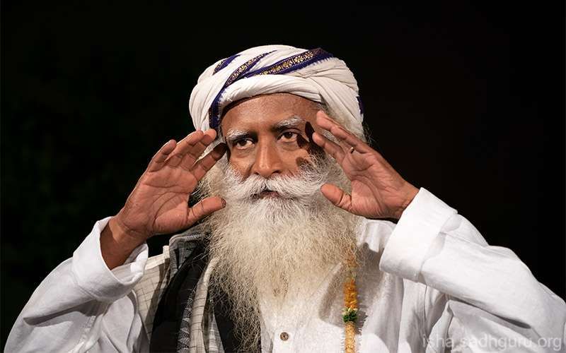 Quotes about life - Sadhguru gives seven important life lessons you should never forget to make your experience of life more profound and beautiful.