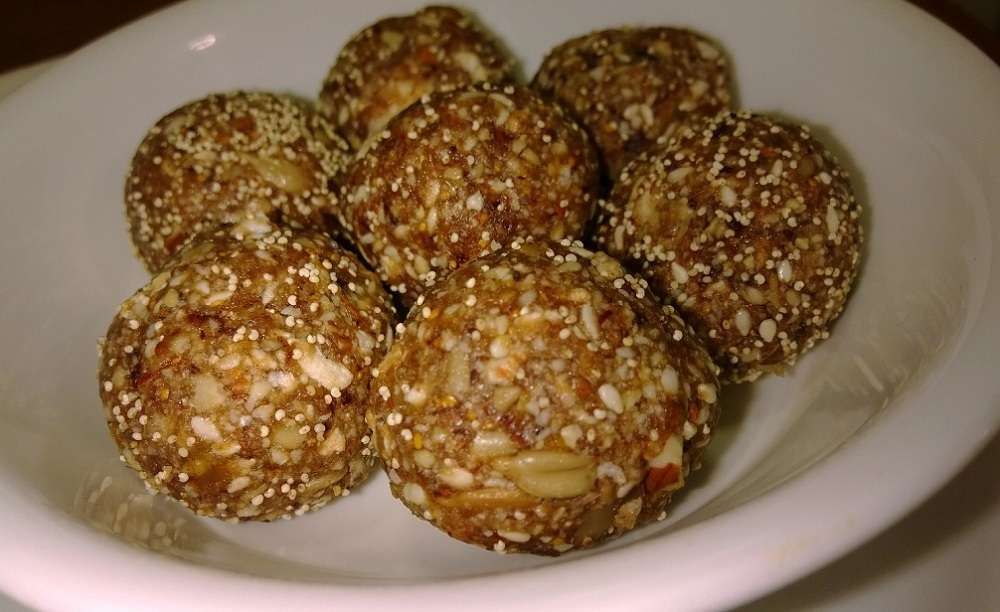 सर्दियों में लीजिए एनर्जी लड्डू का मजा