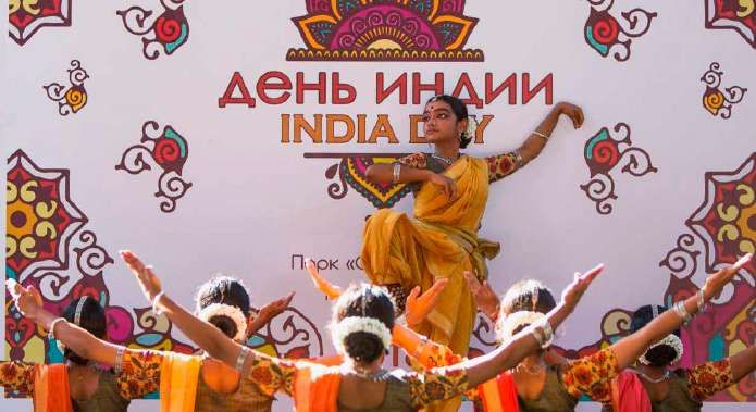 Выступление самскрити в Москве на фестивале «День Индии» 2018