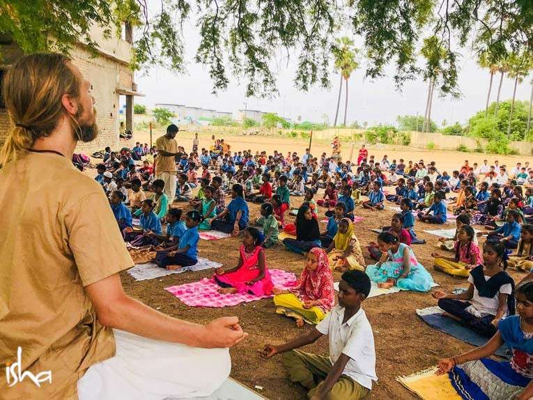 sadhguru-isha-blog-bicycle-yogis-p1-journey-begins-why-did-you-choose-to-journey-across-india