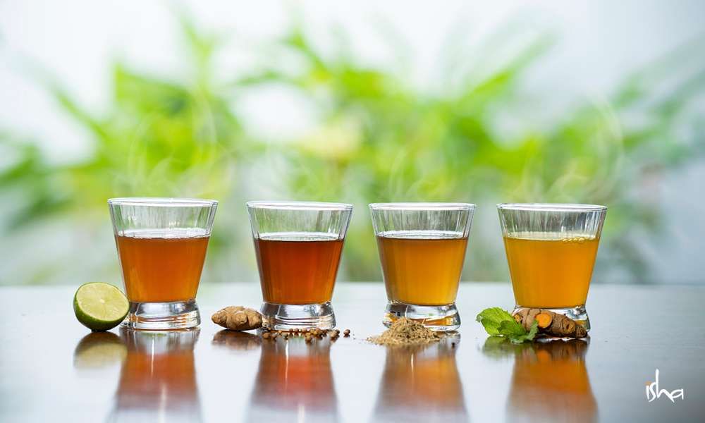 Sadhguru Wisdom Article | 4 Immunity-Boosting Drinks to Help Prevent Viral Infections