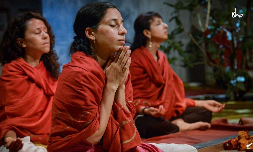 Devotees of Linga Bharavi soaked in Devotion for Devi