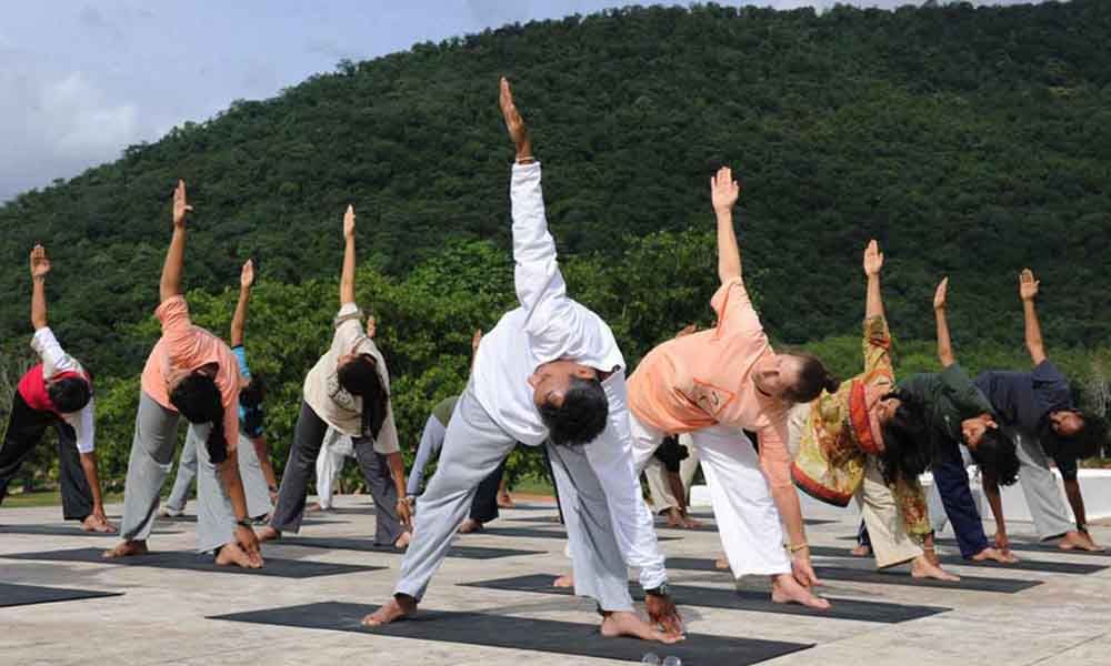 क्या ईशा योग कार्यक्रम निःशुल्क भी सिखाए जाते हैं?