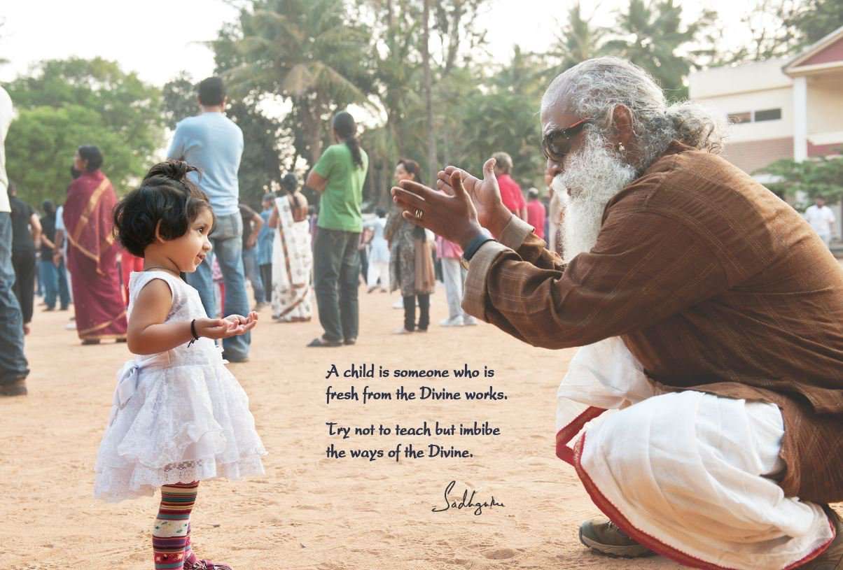 Sadhguru playing with a girl child | A Child Needs No Instruction Manual