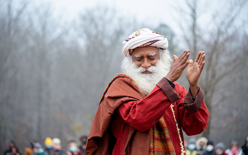 Sadguru For Christmas 2022 Sadhguru Quotes - The Birth Of One Being Can Change The World When The  Divine Potential Finds Expression. May You Know The Divine. Best Wishes For  A Joyful Christmas.