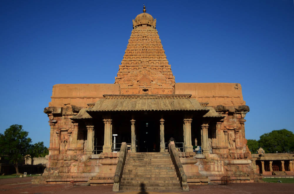 தஞ்சை பெரிய கோவில், Thanjai Periya Kovil History in Tamil