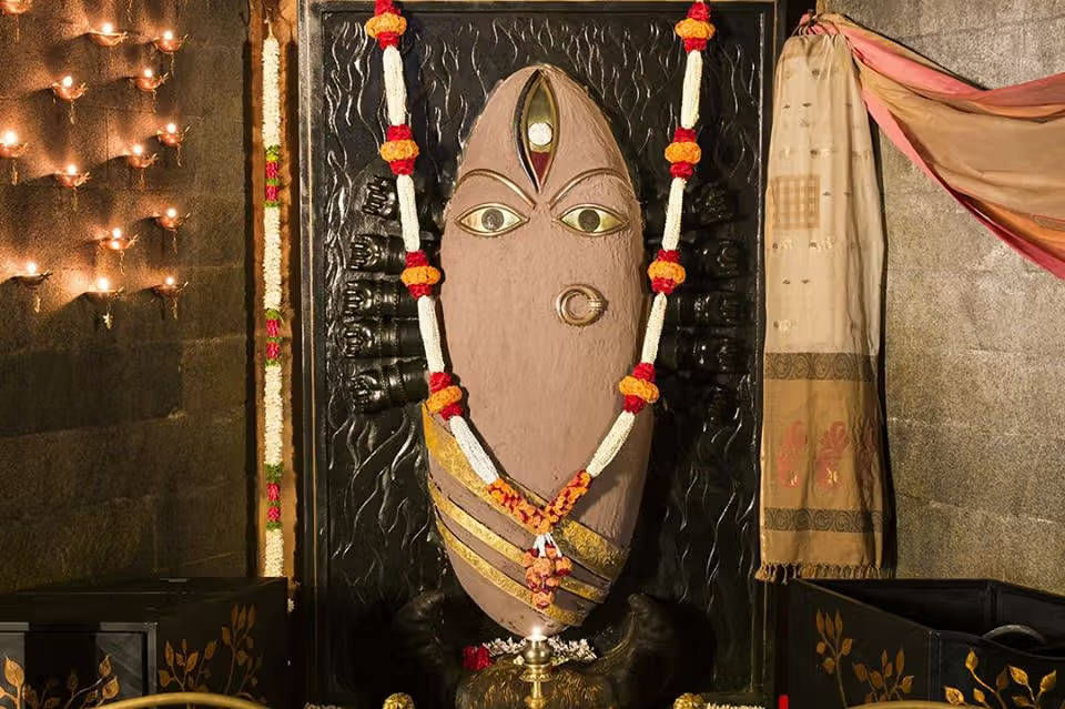சரஸ்வதி, சத்வ குணம் - நவராத்திரியின் கடைசி மூன்று நாட்கள்