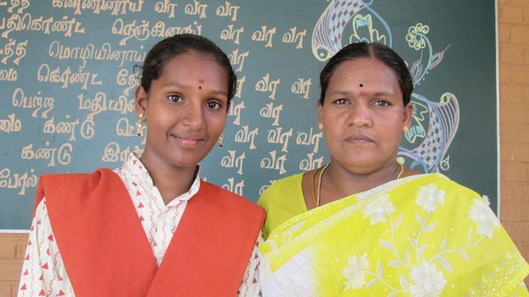 2-2-2-kavitha-and-her-mother