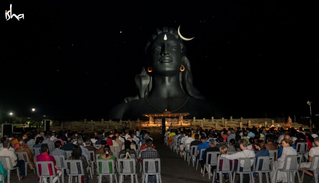 isha_blog_article_insight_2019_day2_adiyogi