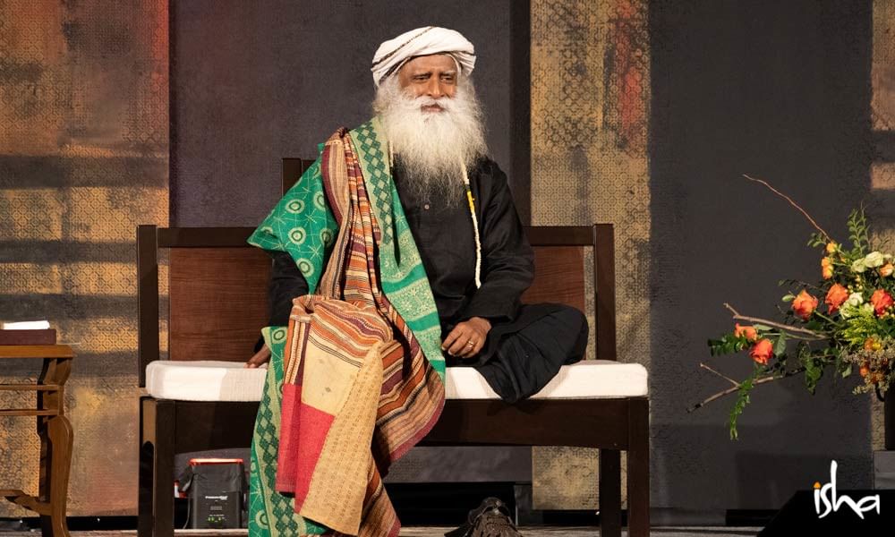 sadhguru-isha-blog-mystic-in-manhattan-20191103_MVK_04688-e