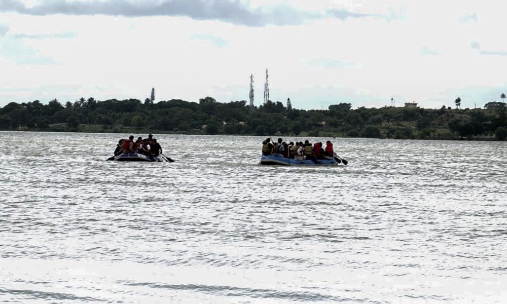 sadhguru-isha-cauvery-diaries-of-motorcycles-and-a-mystic-cauvery-calling-five-boat-ride-1