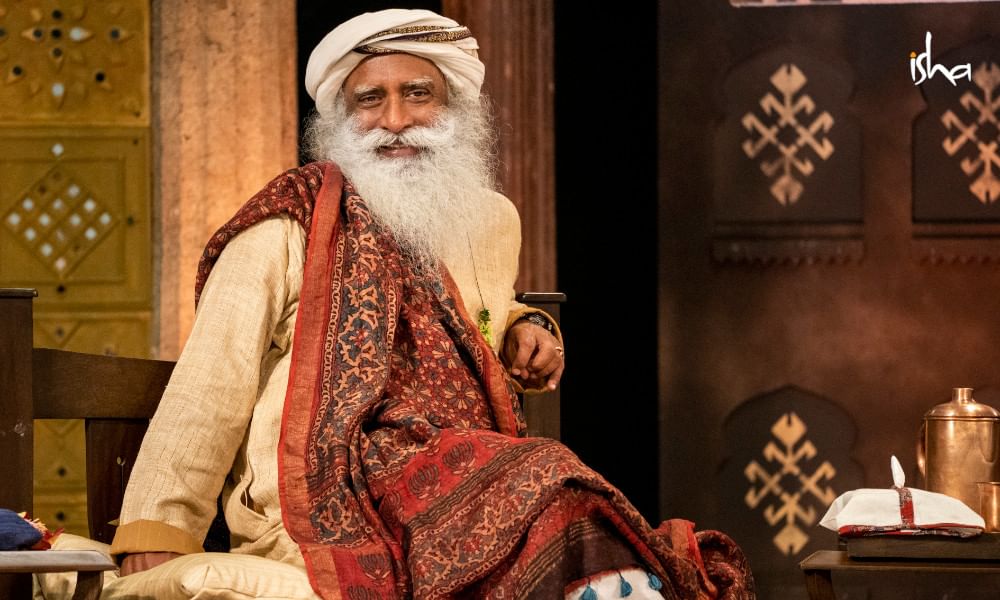 isha_blog_article_insight_2019_day3_Sadhguru_session_2