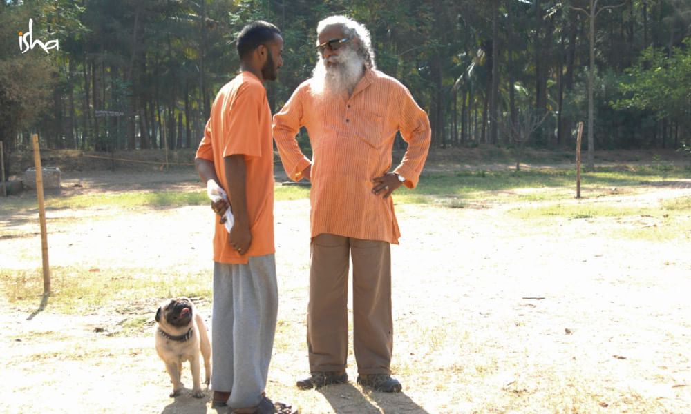 isha-blog-article-on-the-path-of-the-divine-swami-nandikesha-with-sadhguru