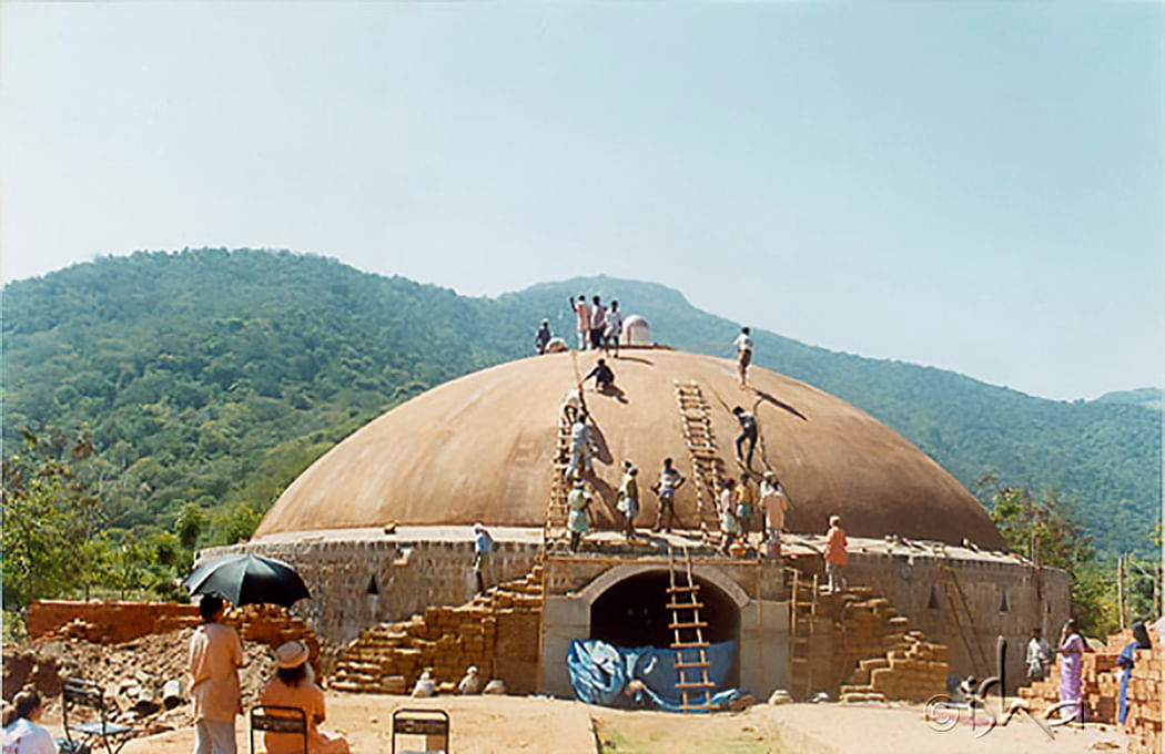 The Construction of Dhyanalinga, 1999