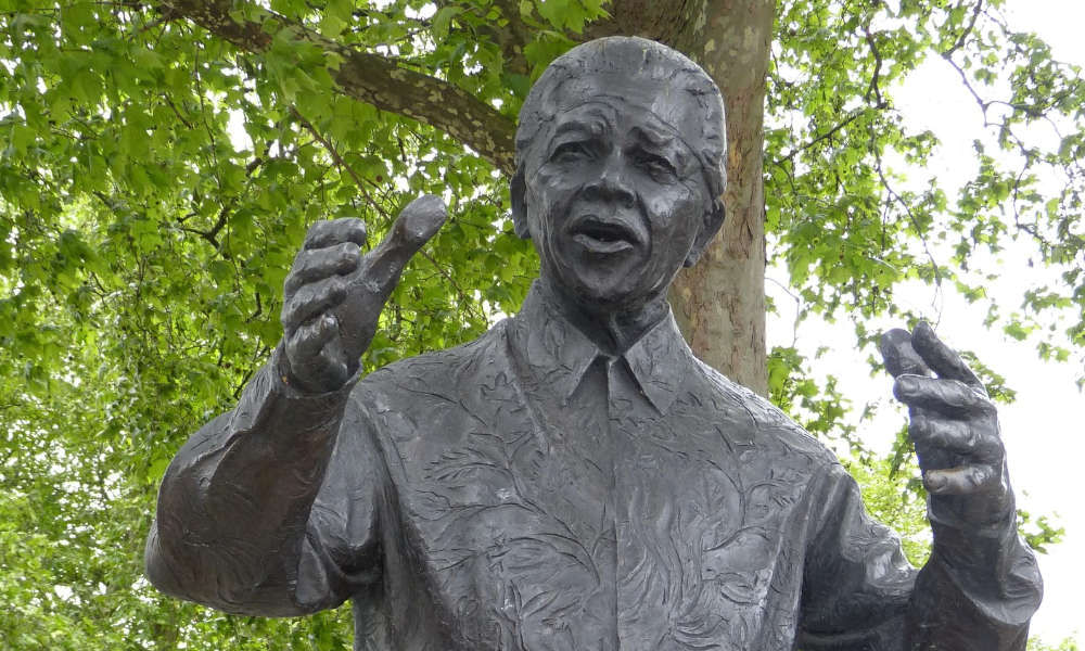 நெல்சன் மண்டேலா, Nelson Mandela in Tamil நெல்சன் மண்டேலா, Nelson Mandela in Tamil