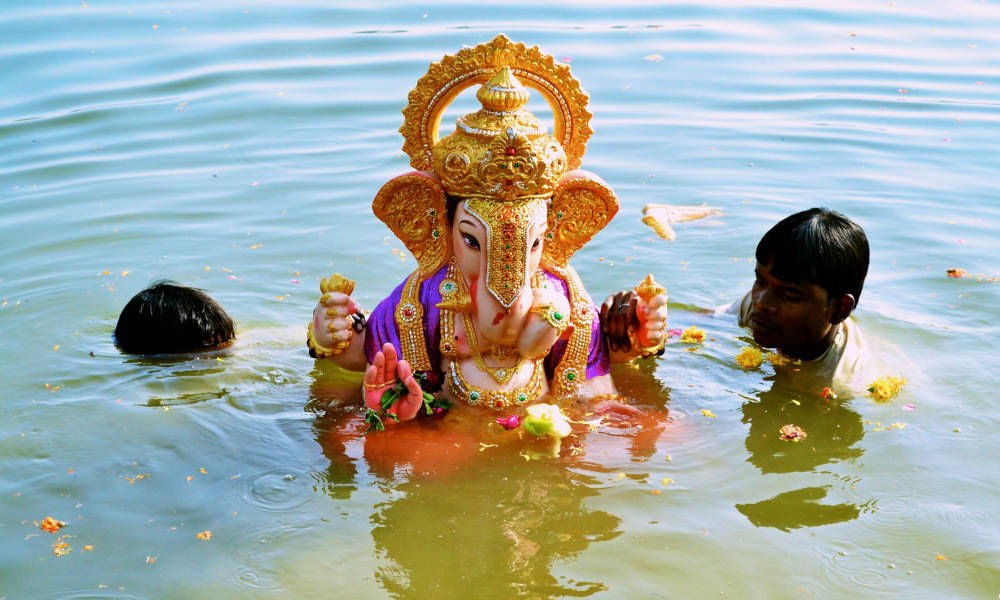 விநாயகர் சிலை கரைப்பது ஏன்?, Why Do We Immerse Ganesha or Vinayagar Statue in Water? விநாயகர் சிலை கரைப்பது ஏன்?, Why Do We Immerse Ganesha or Vinayagar Statue in Water?